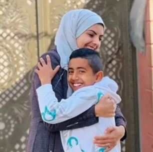 Jornalista morta em ataque de Israel a hospital de Gaza deixou carta para filho: 'Ore por mim'