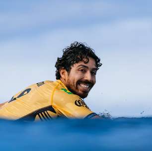 Yago Dora é campeão mundial de surfe com vitória no WSL Finals