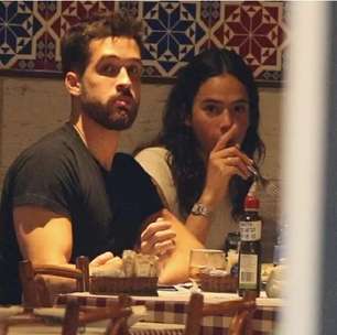 Bruna Marquezine e João Guilherme são flagrados e fãs notam detalhe curioso