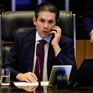 Não há previsão de pautar anista e nem de definir relator, afirma Hugo Motta