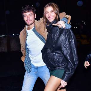 Sasha e marido ignoram imprensa na saída do festival The Town, em São Paulo