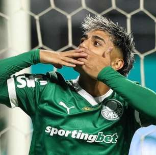 Facundo Torres perde espaço no Palmeiras e vê concorrência aumentar no ataque
