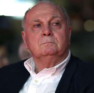 Presidente do Bayern alfineta o Barcelona: "Se só comprar, de repente tem milhões em dívidas"
