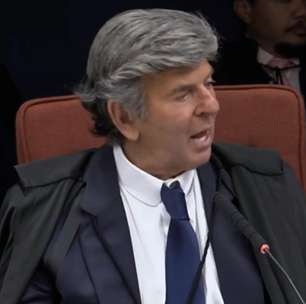 Não há provas que Bolsonaro e demais réus ordenaram destruição causada no 8 de janeiro, diz Fux