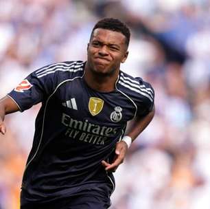 Mbappé marca, e Real Madrid vence Real Sociedad, mesmo com um a menos