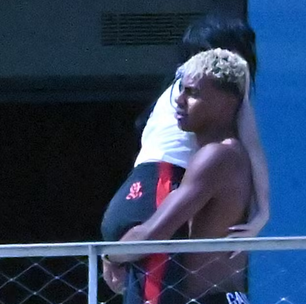 Yamal é visto com cantora argentina e alimenta rumores de reconciliação