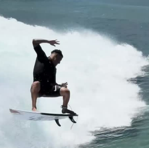 Ítalo Ferreira realiza manobra de 720º pela primeira vez e vibra com o feito: 'Que vibe'