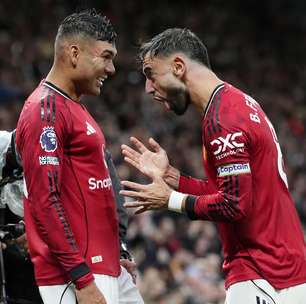 Casemiro faz gol e é expulso na vitória do Manchester United sobre o Chelsea na Premier League