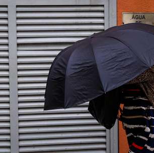 Após tarde de calor, Defesa Civil emite alerta de chuva forte e rajadas de vento em São Paulo