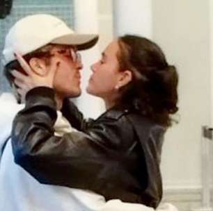 'Em off e sem rótulos': Bruna Marquezine e João Guilherme reatam namoro, mas optam por discrição total, aponta perfil. Aos detalhes!