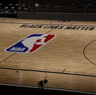 Astro da NBA rompe ligamento e pode ficar fora da próxima temporada