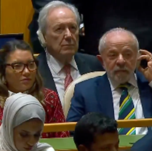 Janja no telefone, cochichos e alvoroço com revelação: como Lula viu discurso de Trump