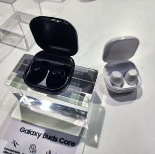 Samsung lança fones Galaxy Buds Core no Brasil, com tradução simultânea e uso de IA
