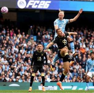 Com 'ajudinha' de zagueiro e Haaland inspirado, Manchester City goleia o Burnley