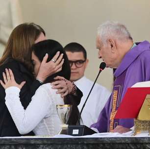 Li Martins quebra silêncio com oração após missa de 7º dia do marido, JP Mantovani: 'Que eu procure mais...'