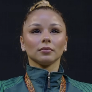 Flávia Saraiva conquista 4º lugar e perde pódio no Mundial de Ginástica Artística