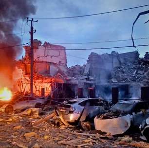 Ataque russo com drones e mísseis mata ao menos quatro pessoas em Kiev