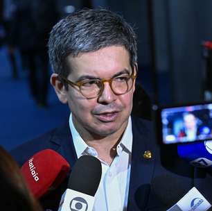 Randolfe diz que derrota da MP foi "ação orquestrada" e acusa Tarcísio de atuar para "sabotar o Brasil"