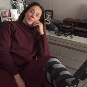 Claudia Raia fratura tornozelo durante peça e cancela apresentações no Rio e na Paraíba: 'Triste'