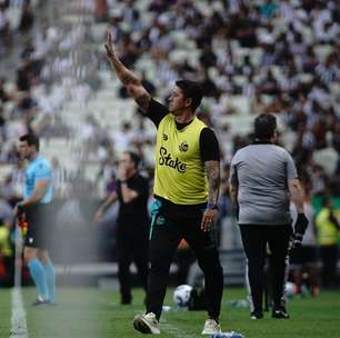 Carpini cobra os jogadores após goleada: "Os atletas precisam assumir a responsabilidade"