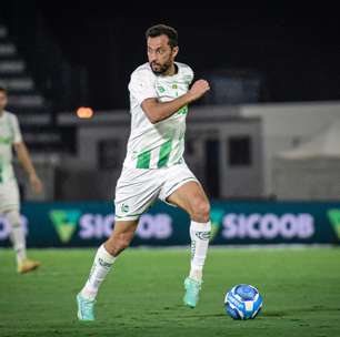 Após goleada, Nenê reconhece falhas defensivas na primeira etapa: "Demos bobeira nos dois primeiros gols"