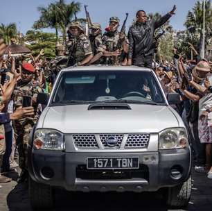 Madagascar: presidente denuncia 'tentativa de golpe' após grupo militar se aliar a manifestantes
