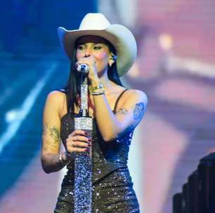 Ana Castela é derrubada no palco durante show em São Paulo