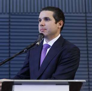 Motta chama de 'abuso' cobrança por bagagem de mão e promete votar urgência de projeto
