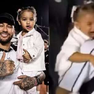 VÍDEO: Filha de Neymar fica aos prantos após ser atingida na cabeça durante jogo