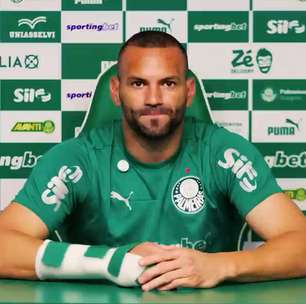 Weverton recebe homenagens de Leila Pereira em despedida do Palmeiras; veja