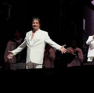 Gilberto Gil canta com Roberto Carlos em último show de sua turnê em SP