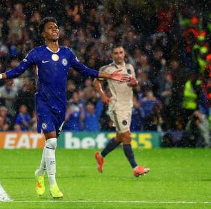 'Estêvão é uma loucura': jornal exalta atuação do craque em vitória do Chelsea