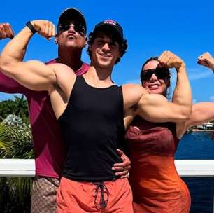 Longe da fama, saiba qual o emprego do filho caçula de Carla Perez