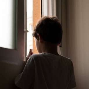 Experiências adversas na infância aumentam dor e pioram saúde mental aos 50 anos