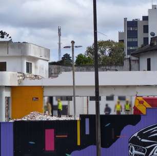 Trabalhador fica ferido após cair de andaime em obra em Curitiba