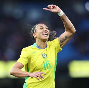 Bia Zaneratto celebra a vitória da Seleção Brasileira