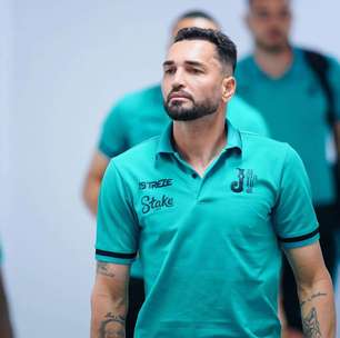 Gilberto dispara após clássico: "Quero ver reclamar da arbitragem agora"