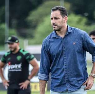 Vai sair? Paysandu toma decisão sobre futuro de Carlos Frontini no clube