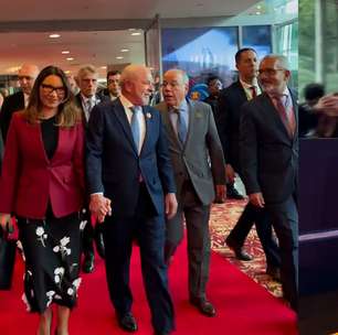 Jornalistas estrangeiros cantam parabéns para Lula na Malásia: 'Happy birthday'; veja vídeo