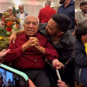 Mauricio de Sousa comemora 90 anos ao lado da família em festa inspirada na 'Turma da Mônica'