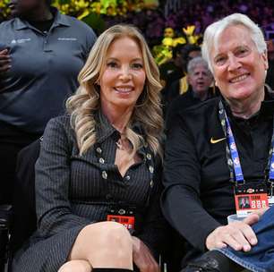 Venda dos Lakers é oficialmente aprovada pela NBA