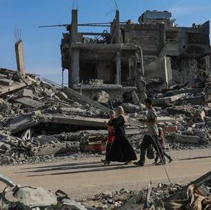 Israel continua atacando Gaza e palestinos temem retomada da guerra