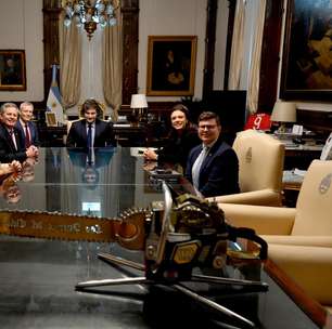 Javier Milei pode aprofundar sua agenda radical e alerta Brasil sobre 2026