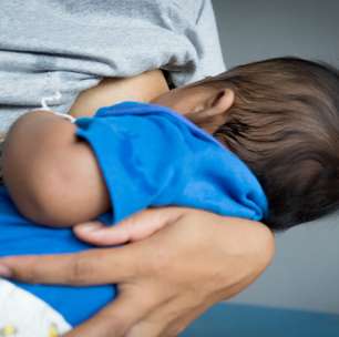 Língua presa pode afetar a amamentação; saiba o que fazer