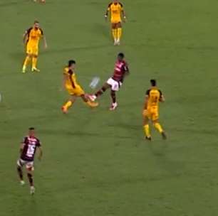Critérios diferentes? Veja conversa do VAR em expulsão de volante do Flamengo