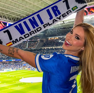 Virginia vai a jogo de Vini Jr em Madri com minibolsa de R$ 300 mil: 'Sua namorada é brega'