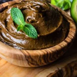 Mousse de chocolate sem açúcar e leite: com abacate - vegana