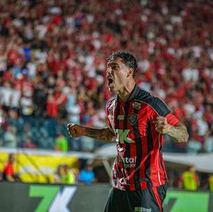 Vitória vence, e Santos volta para zona do rebaixamento; veja briga contra degola