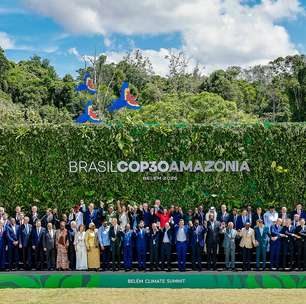 Líderes mundiais posam juntos para foto 'de família' na Cúpula pré-COP30 em Belém