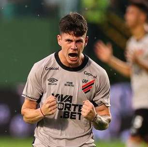 Athletico vence Volta Redonda, entra no G-4 e encosta no maior rival